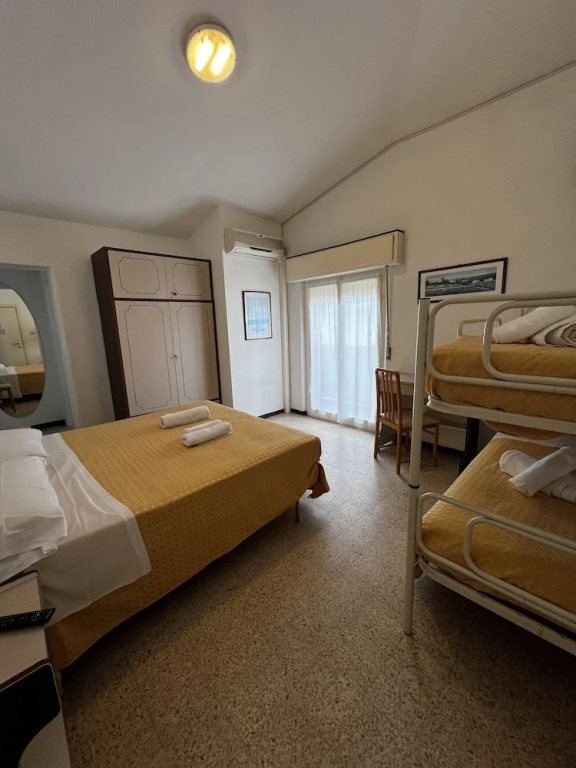 Superior Quadruple room