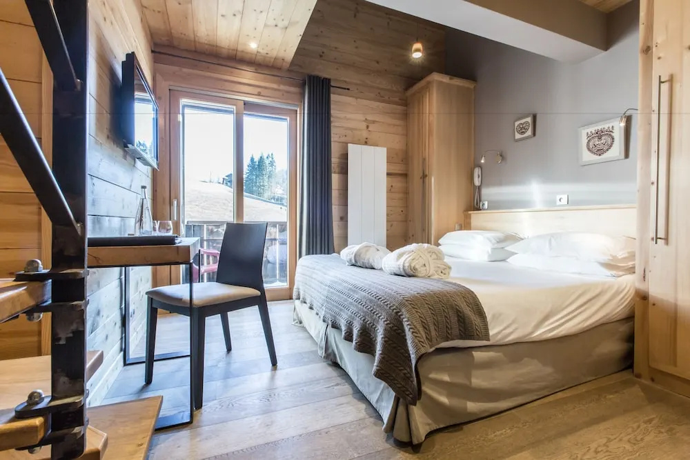 Comfort Triple room with balcony and with mountain view