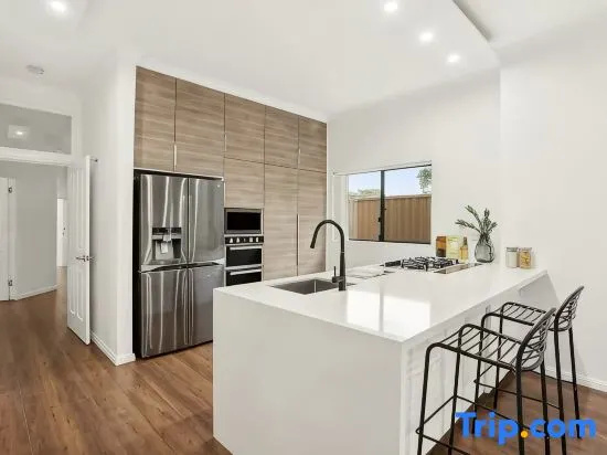 Sydney Lidcombe Luxury house hotel