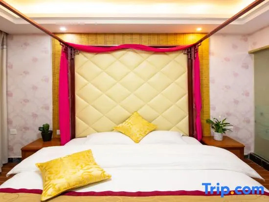 Standard Double room with balcony and with river view (full double bed)