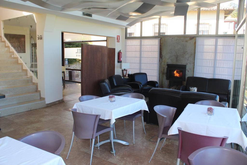 Hotel La Portilla by null