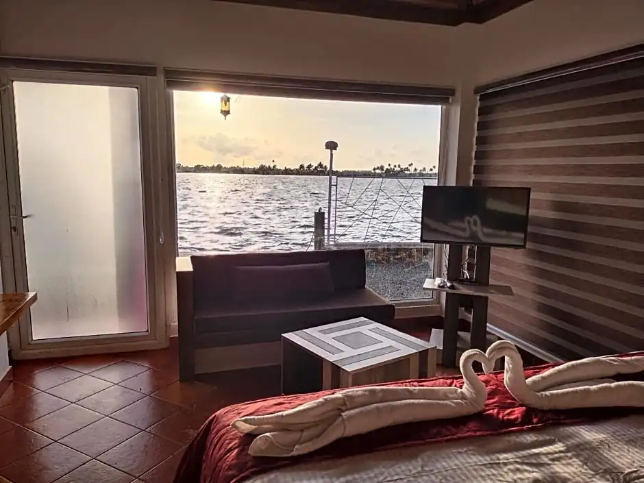 Mira's PMC Lakeshore Resort - Chambres