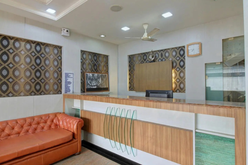 Lobby & Reception