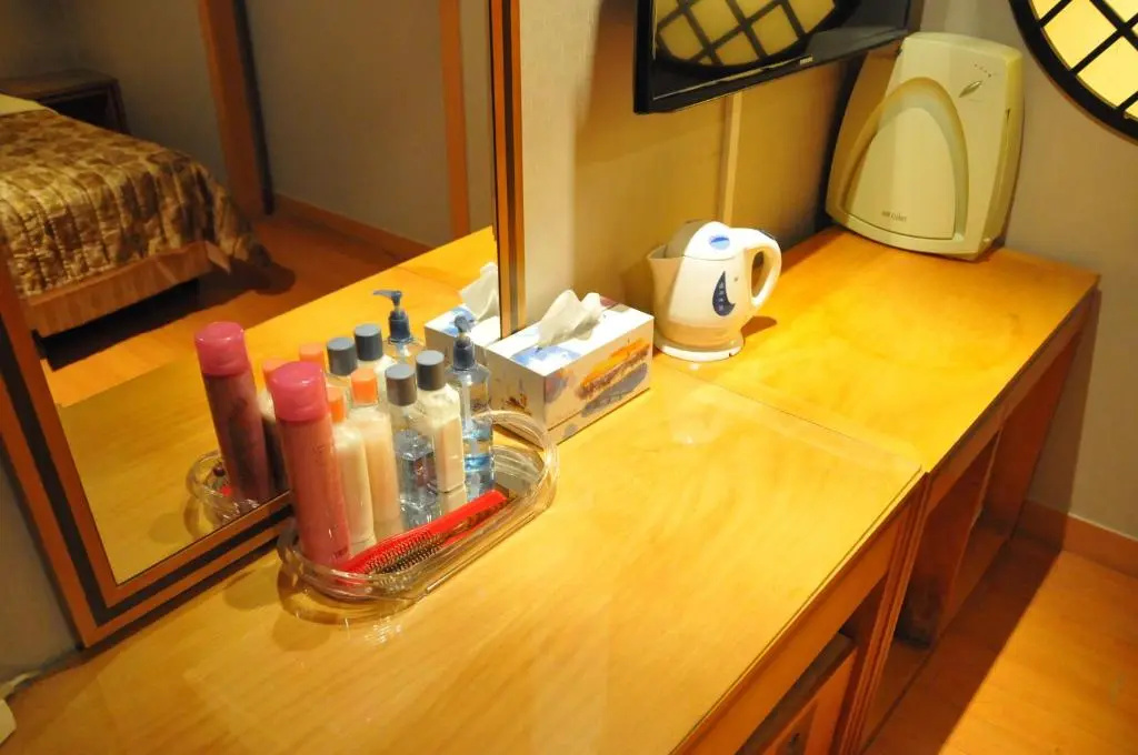 Deluxe Double room (full double bed)