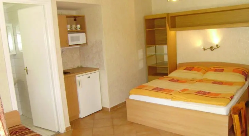 Balaton Apartmanház