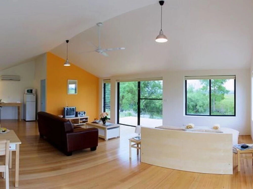 Double Cottage with river view full double bed