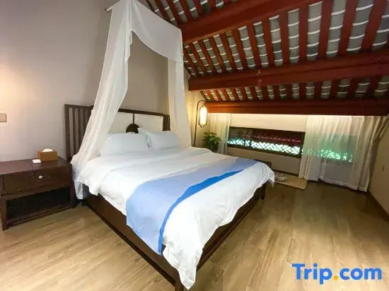 Standard Double Duplex room (full double bed)