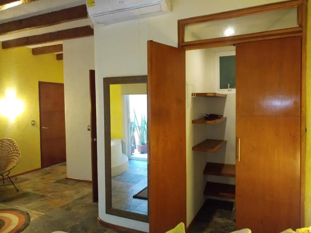 Deluxe Double room (full double bed)