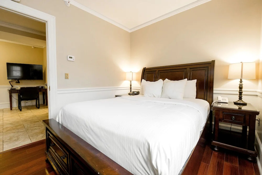 Quadruple Suite