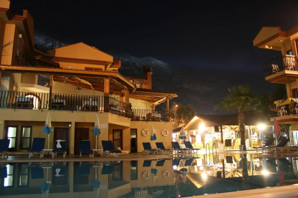 Belcehan Beach Hotel — фото