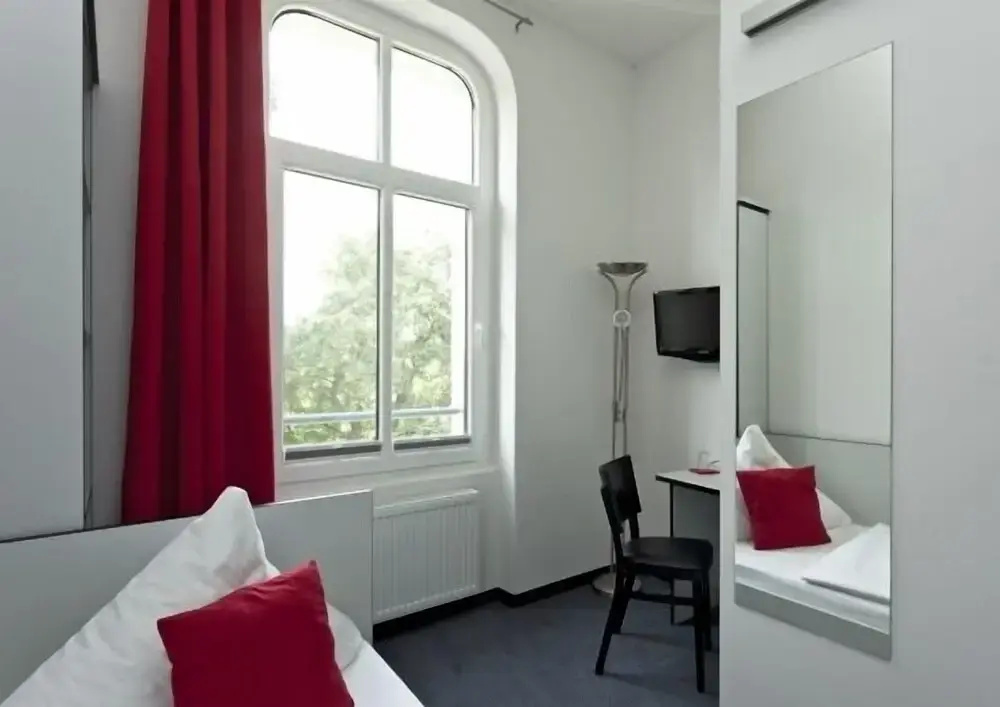 Standard Single room (single bed)
