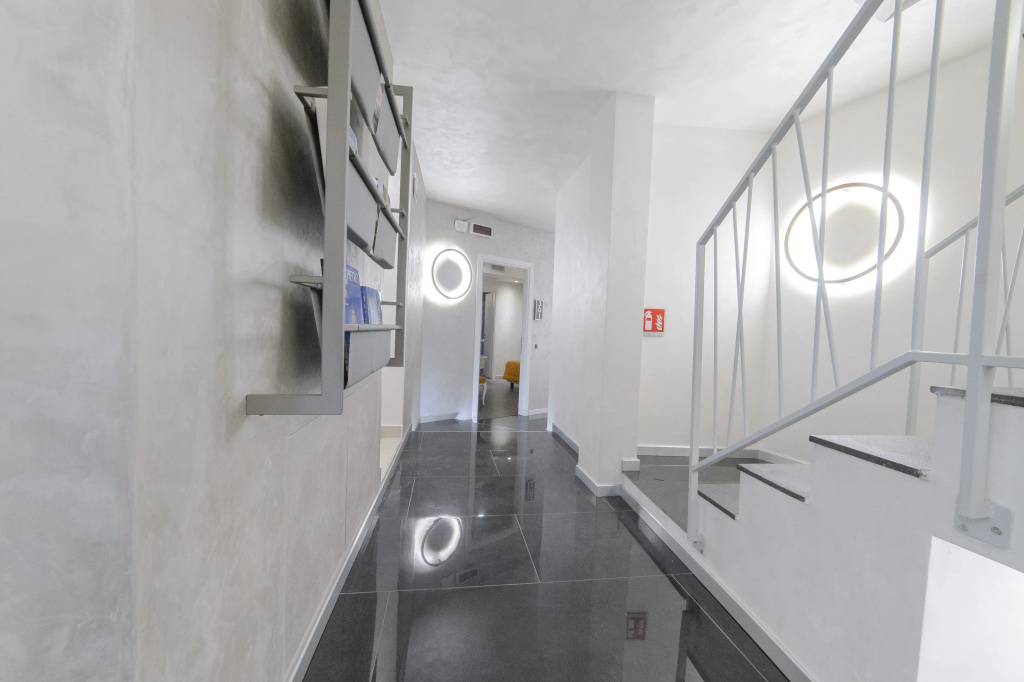 Lobby & Reception
