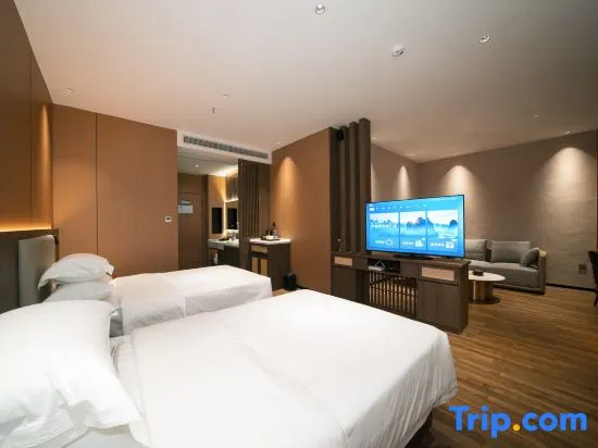 1 Bedroom Business Double Suite (twin beds)