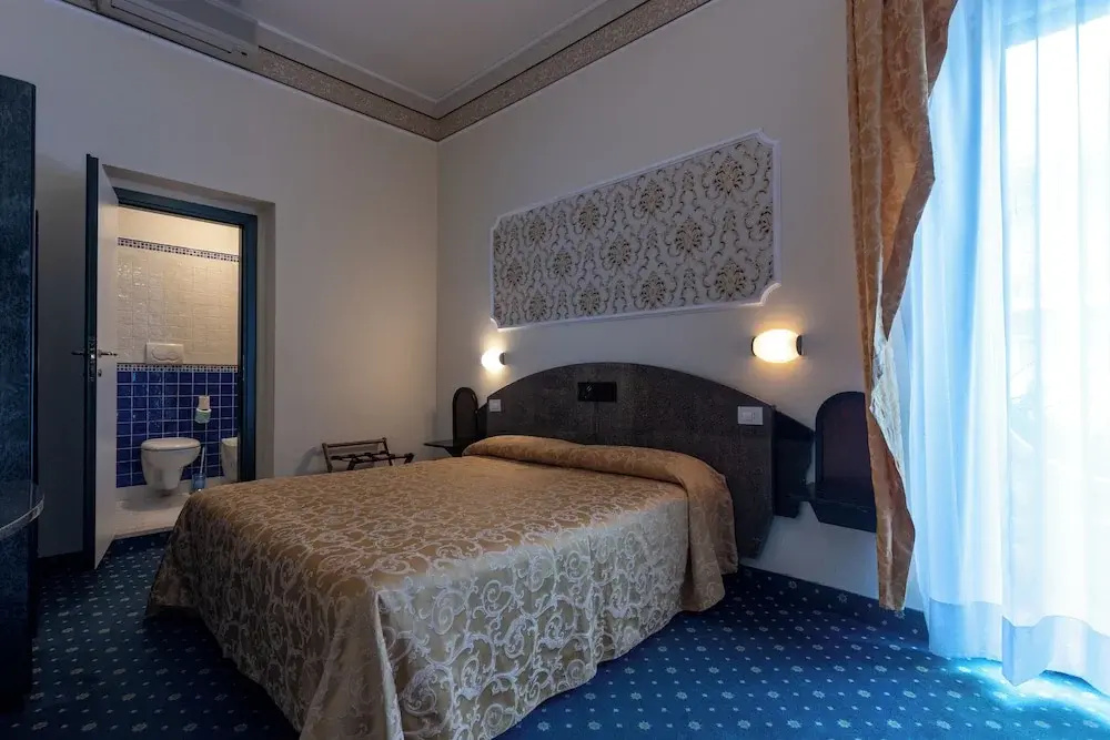 Comfort room
