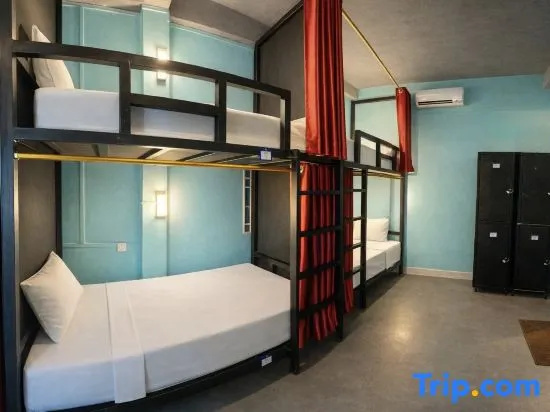 Bed in Dorm (female dorm)