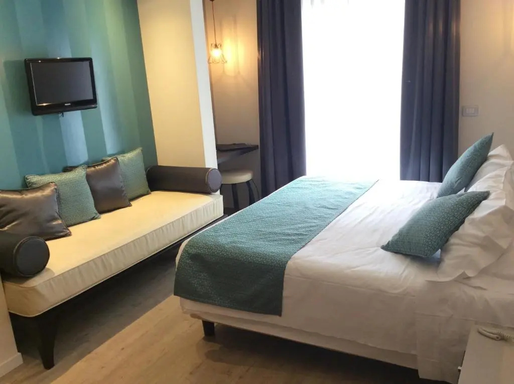Superior Double room with balcony (full double bed)
