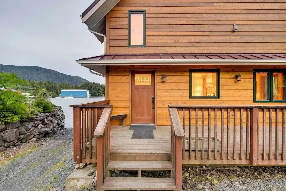 Ketchikan Apt - Walk to Refuge Cove Beach! — фото