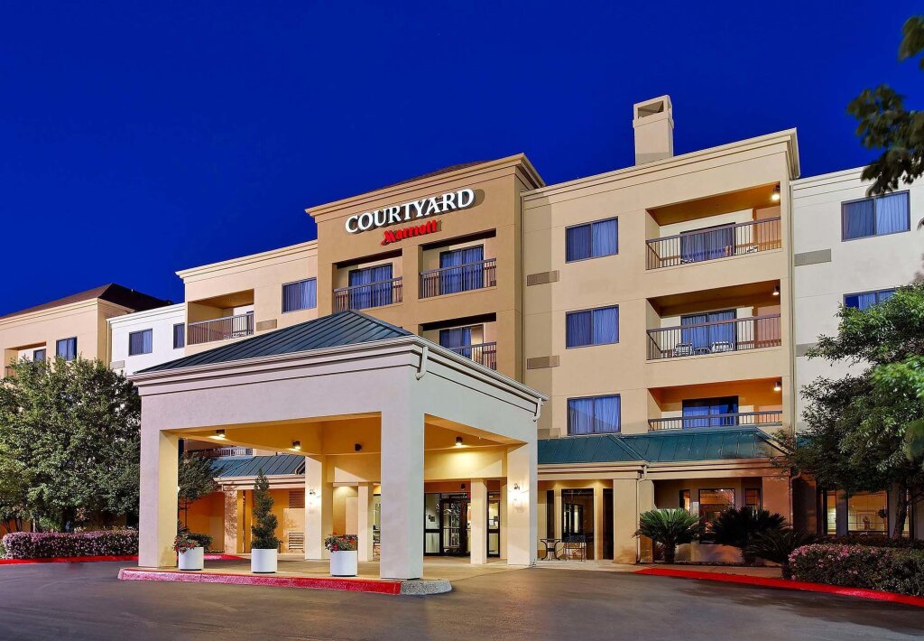 Courtyard by Marriott Austin South image