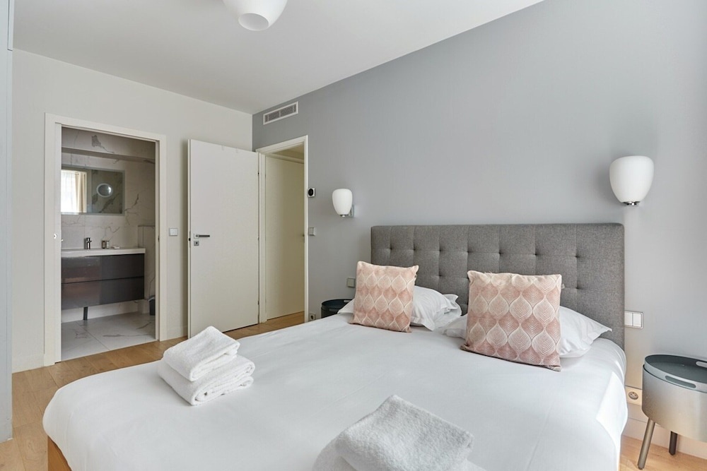 Afficher la photo 8 — Superb Apartment Porte Maillot / Arc de Triomphe
