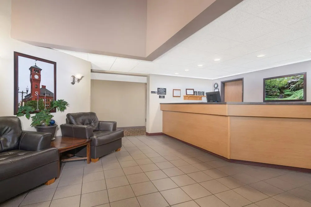 Lobby & Reception