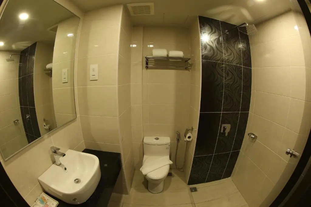 SEM9 Senai ''Formerly Known as Perth Hotel" - Chambres