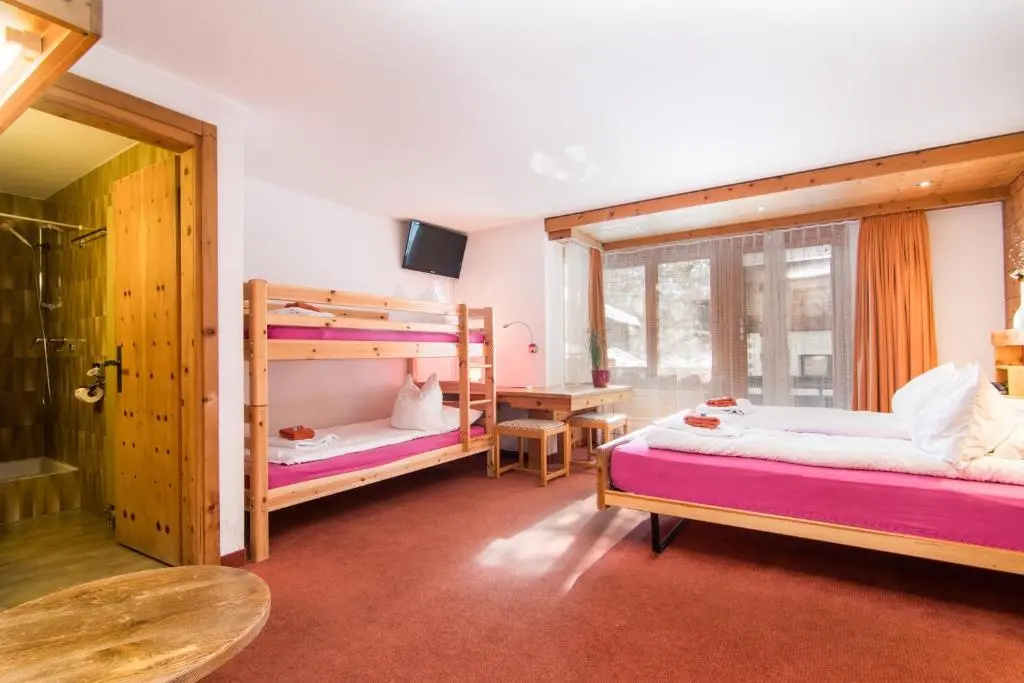 Standard Double Family room (twin beds)