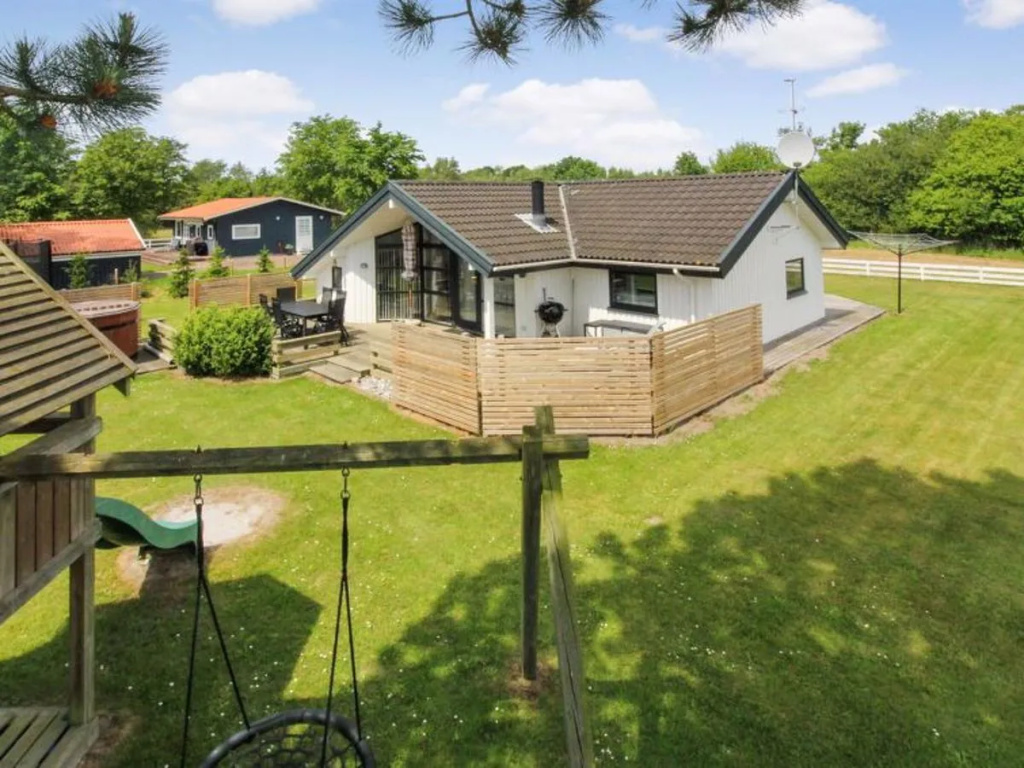 "Truls" - 800m from the sea in Lolland, Falster and Mon