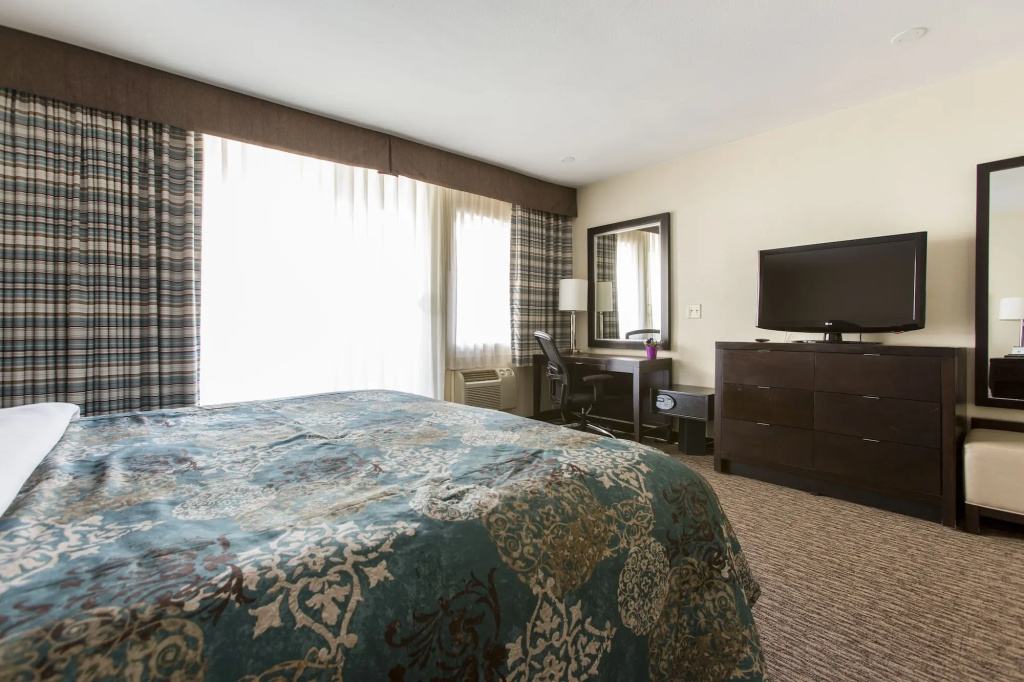 Отель Royal Palace Westwood в Лос-Анджелесе