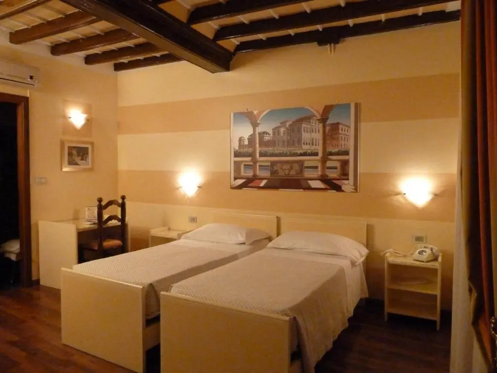 Comfort Double room (twin beds)