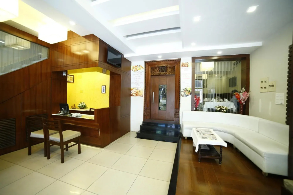 OYO Rooms off Aurobindo Ashram