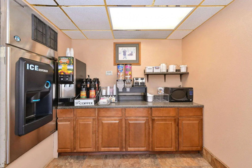 Super 8 Dickinson Nd — фото 4