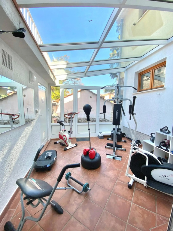 VILLA LOVRAN - heated pool - 5 min walk to the beach - incredible sea view - фото 17