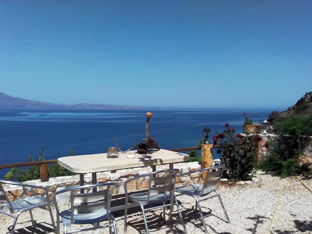 Apartment Over the sea Private Place to Swim