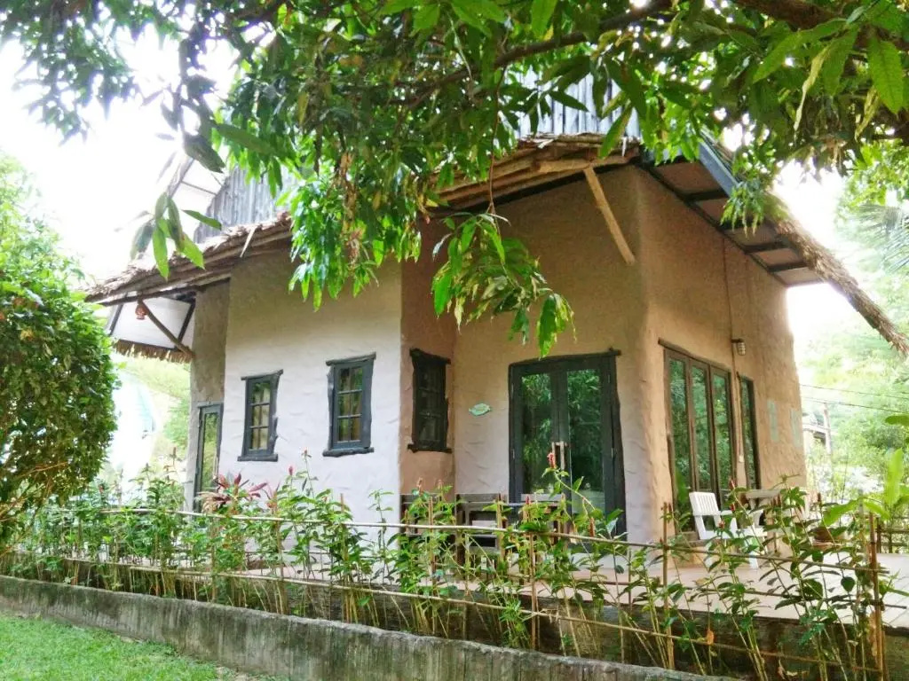 2 Bedrooms Bungalow