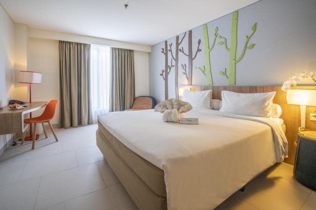 Отель Grand Livio Kuta Hotel в Бали