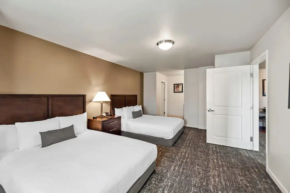Ledgestone Suites Hotel Yakima - Chambres
