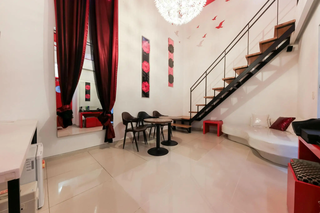 Lobby & Reception