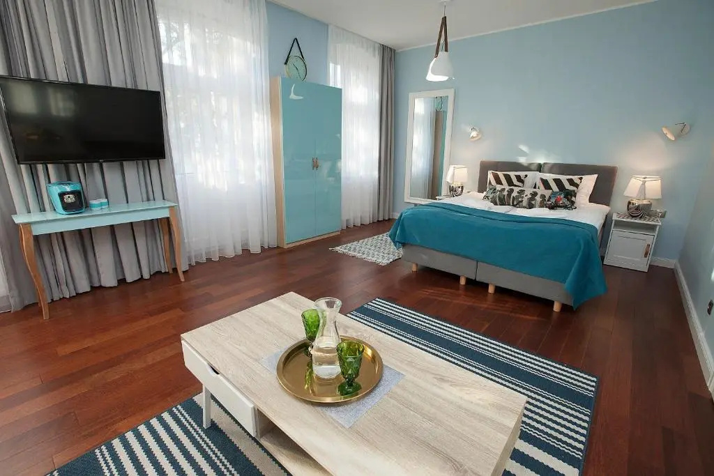 Standard Double room with balcony (full double bed)