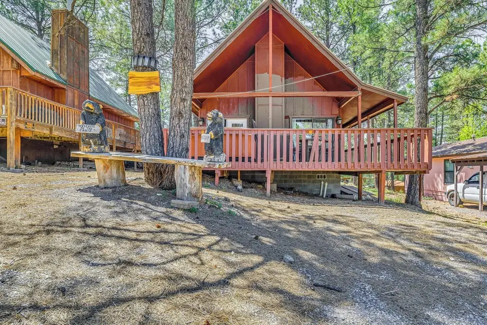 Ruidoso Family Cabin, Short Walk to Downtown!