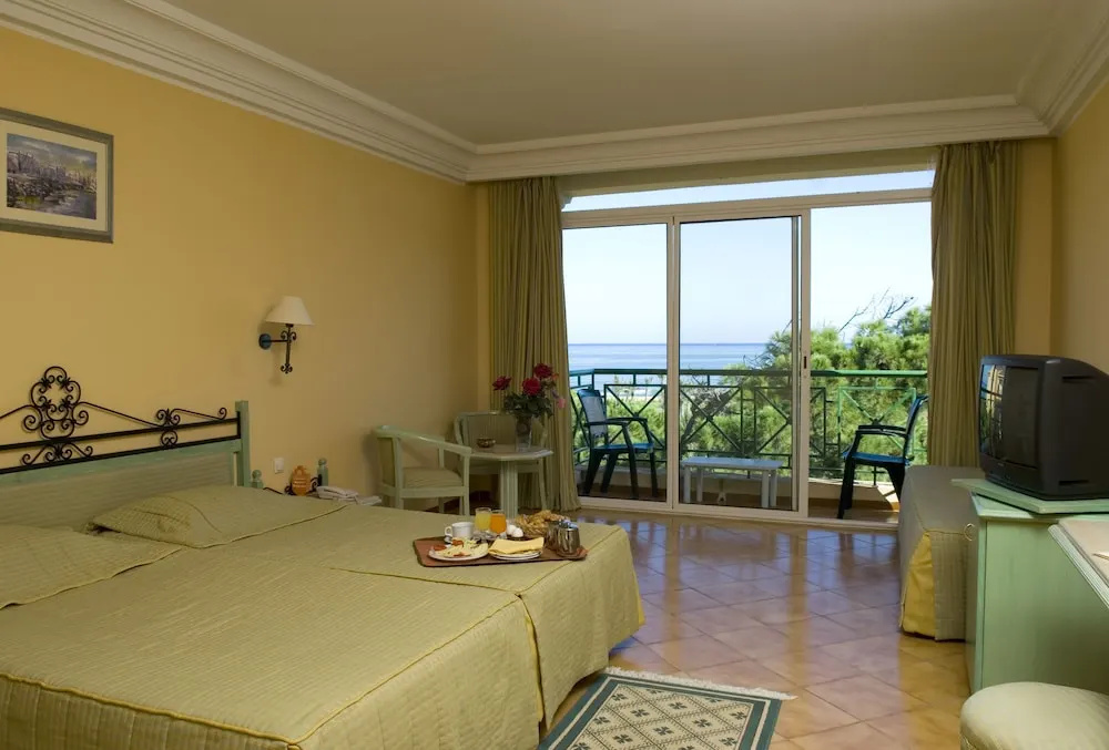 Standard Quadruple room with sea view