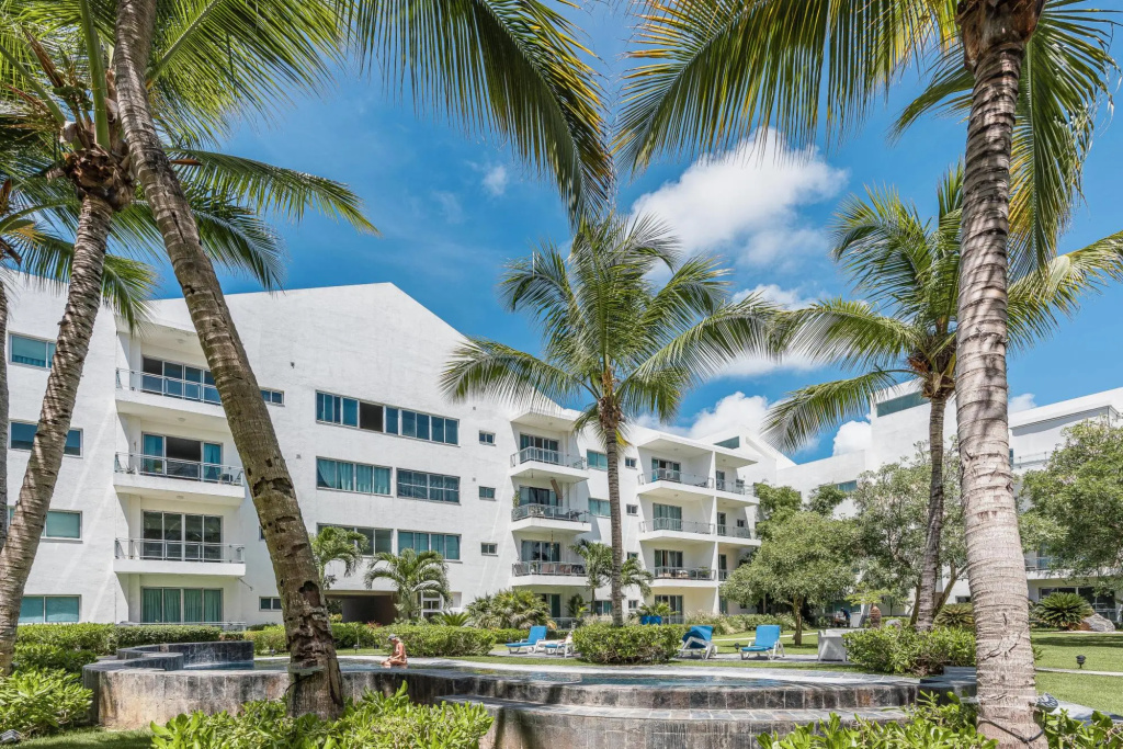 Spacious Cap Blue Apt Next to Cap Cana
