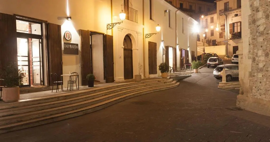 Hotel photo 1