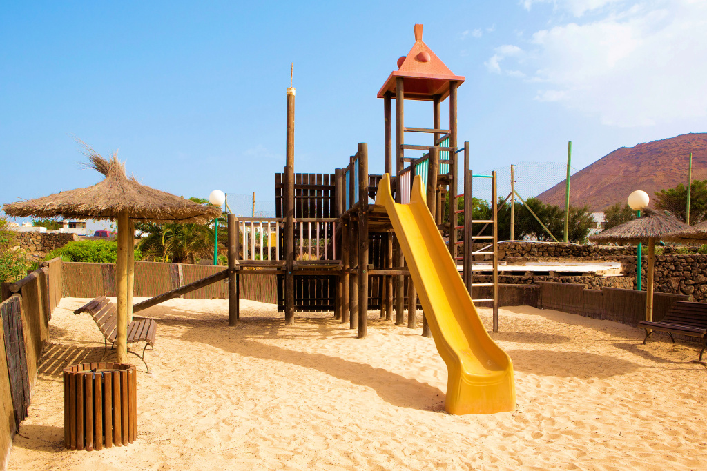 Beach & Waterfront