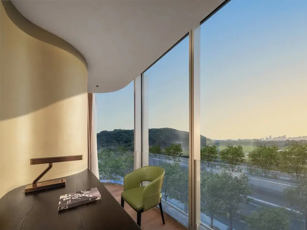Balcony & Terrace