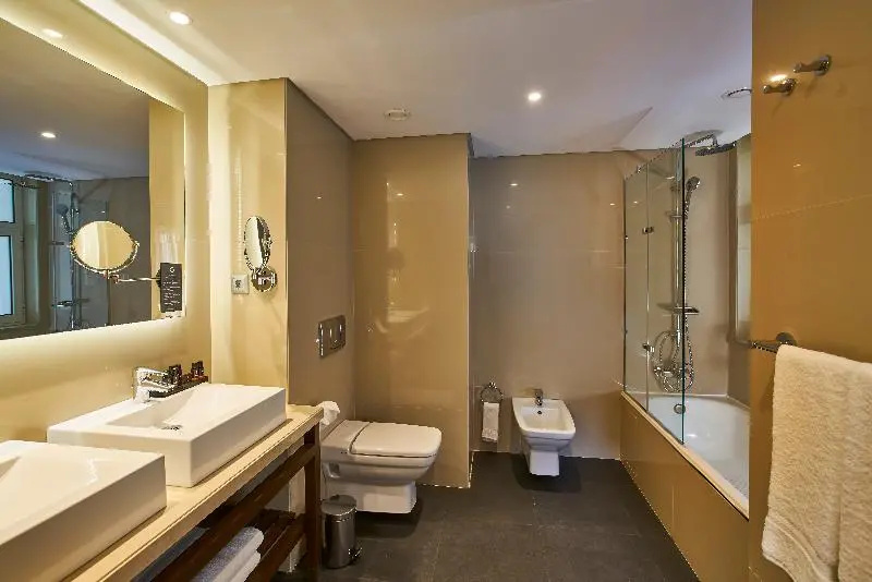 Quadruple Suite
