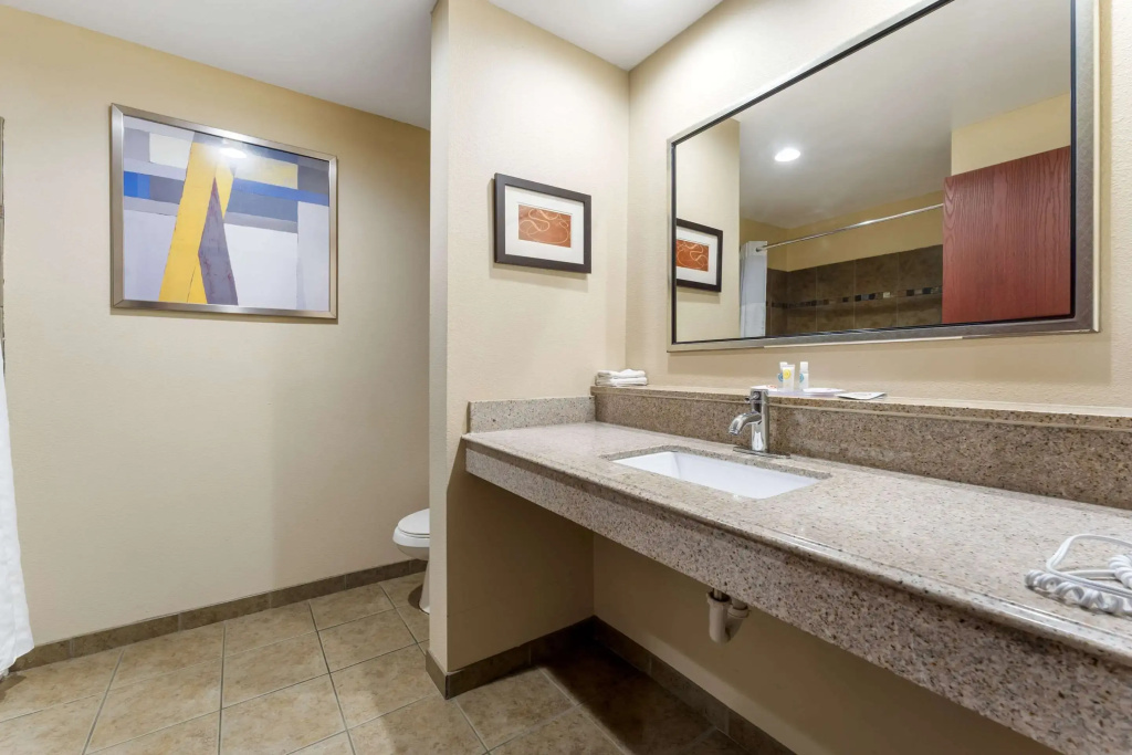 Quadruple Suite