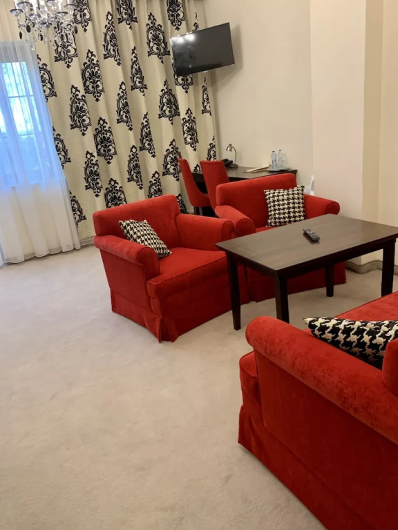 Deluxe Double Suite with park view (full double bed)