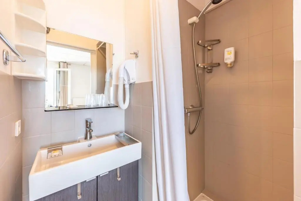 Standard Double room with balcony (full double bed)