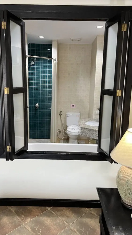 Номер Deluxe с видом на бассейн в Kata Poolside Resort