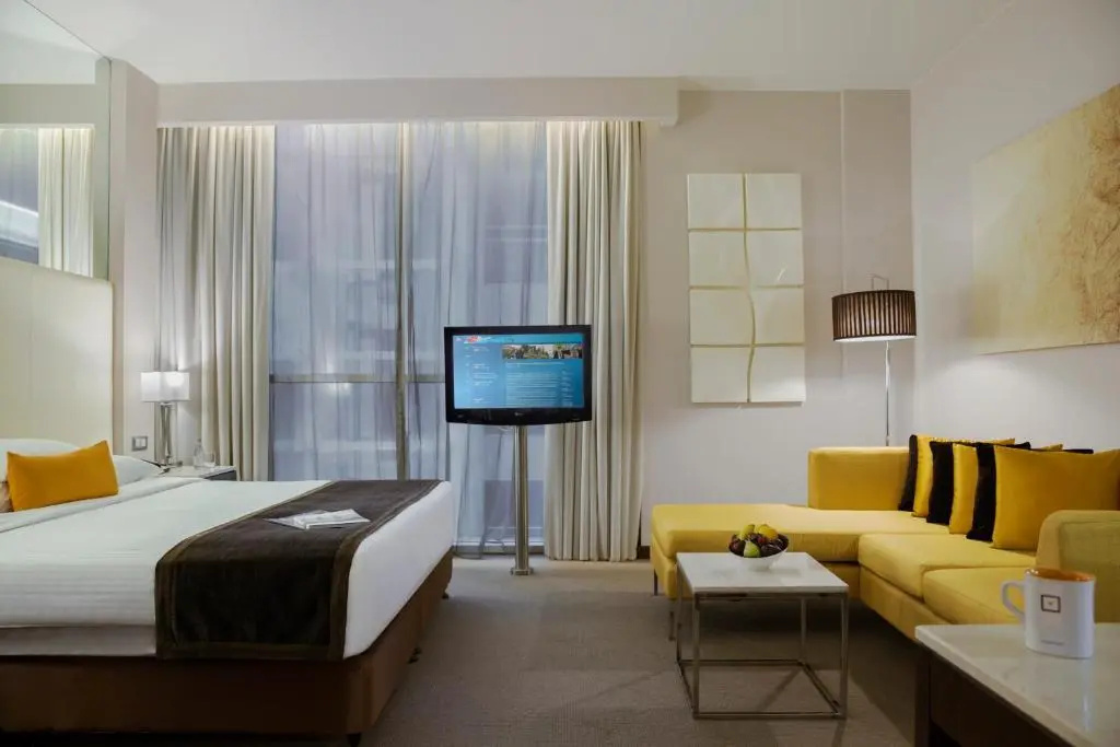 Centro Barsha — 3
